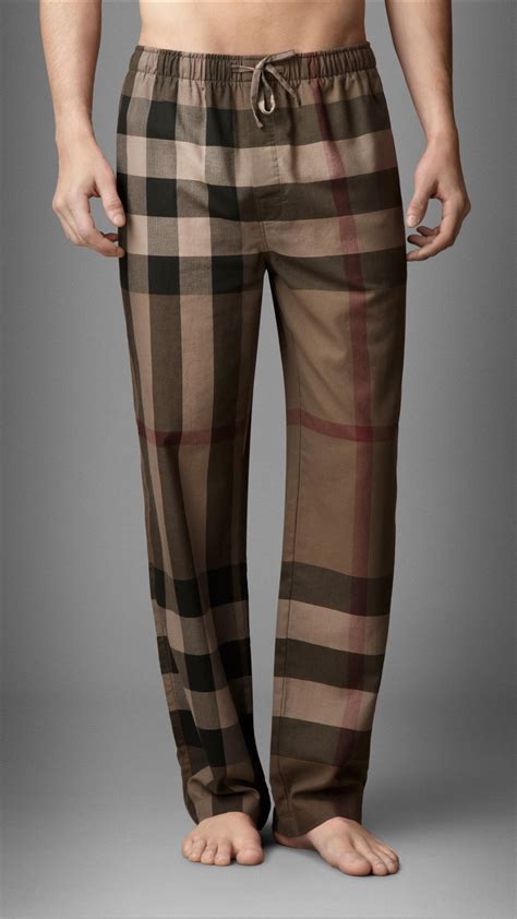 Burberry Trousers for Men .